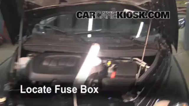 2007 Chevrolet HHR LT 2.2L 4 Cyl. Fuse (Engine) Replace